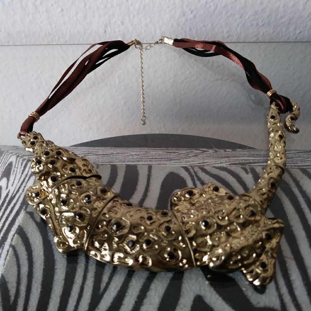 Crouching Tiger necklace-NWOT